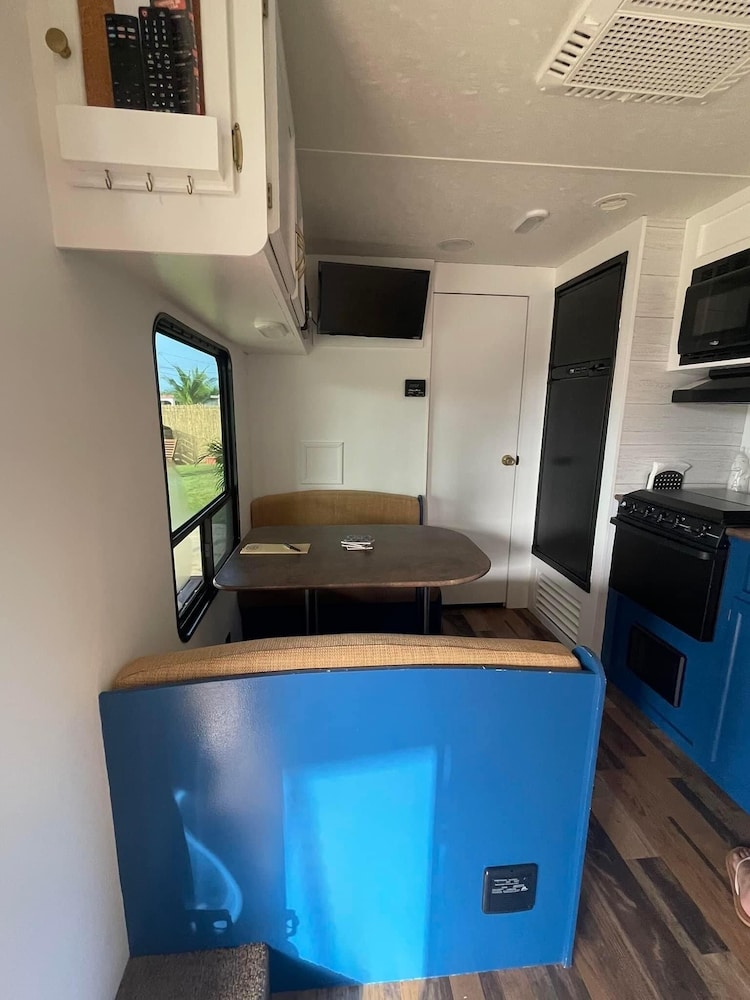 El Camper with private pool