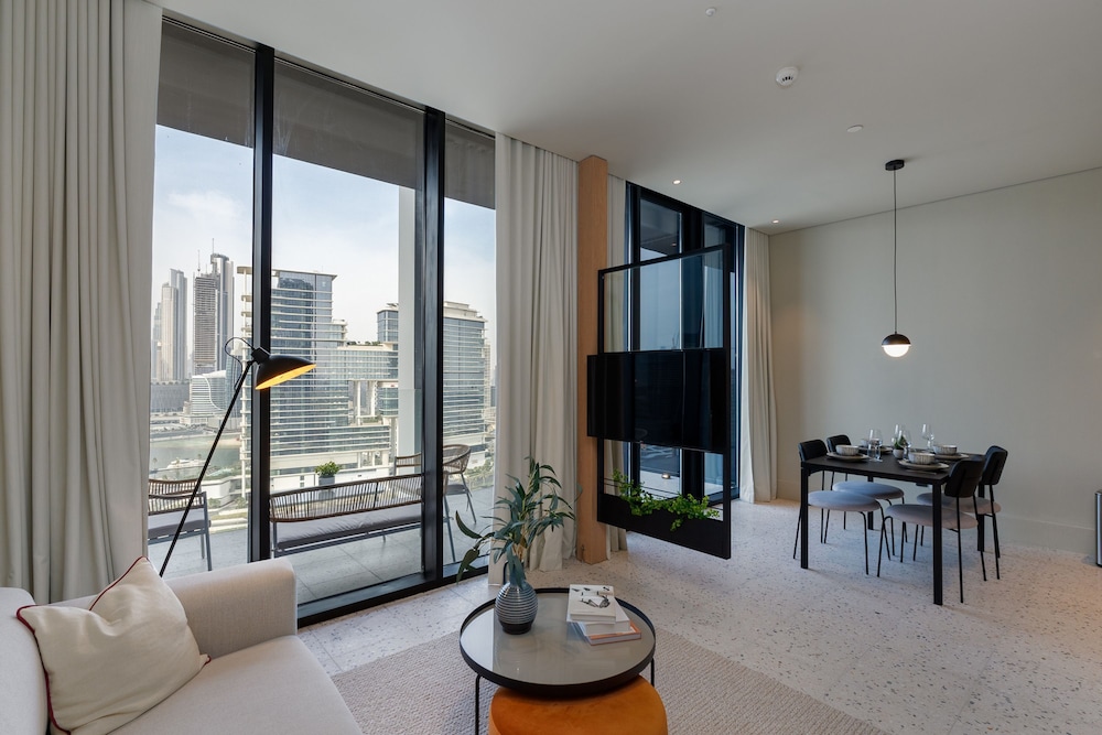 Upside Living - 1807 - BB