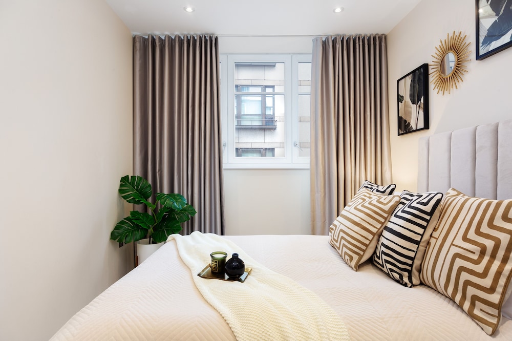 One Bed Serviced Apt near Holborn in Chancery Lane