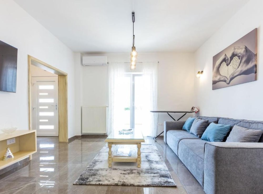 Peaceful Murvica Villa Pool, Garden, and Modern Comfort
