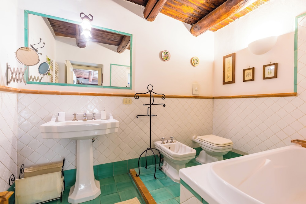 Residenza Capano Charming House by Napoliapartments