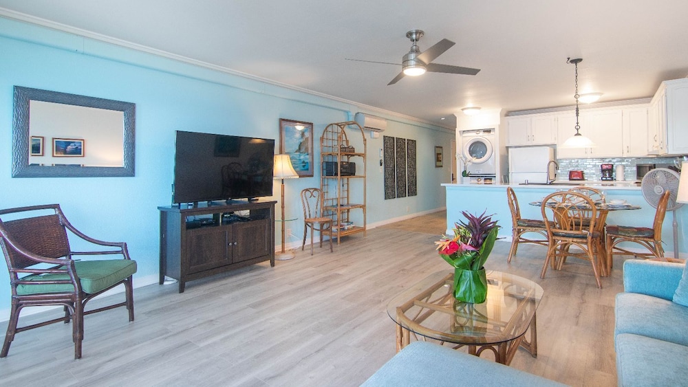 Top Floor - Direct Ocean Front View - Air-conditioned - Vrkcv