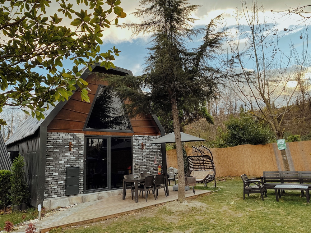 SAPANCA KIYI BUNGALOV