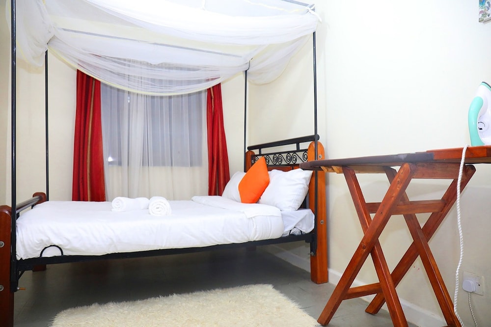 Nairobi Airport Mansionette view 3