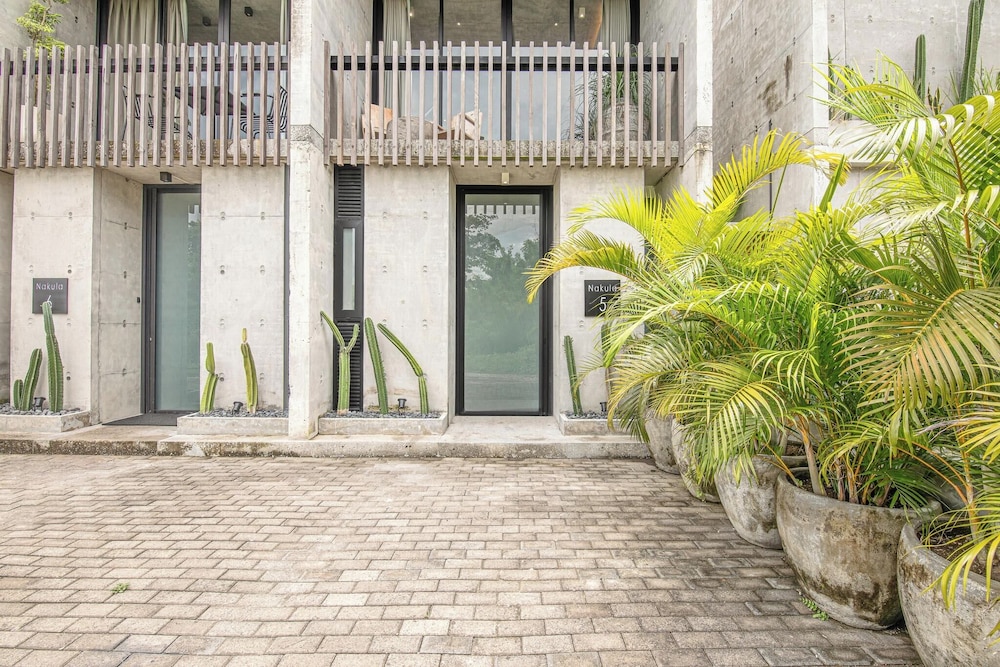 Modern 2BR Villa Enclosed Living Heart of Canggu