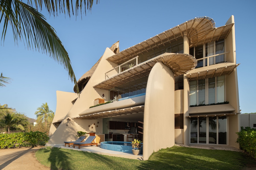Punta Majahua Condos