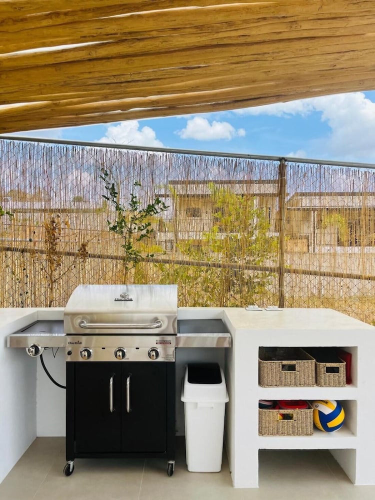 Casa Ophelia - 10 min Walk to the Beach