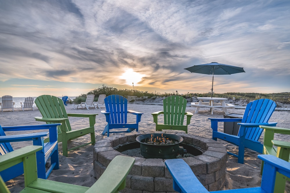 Sandbar Inn - Dog Friendly