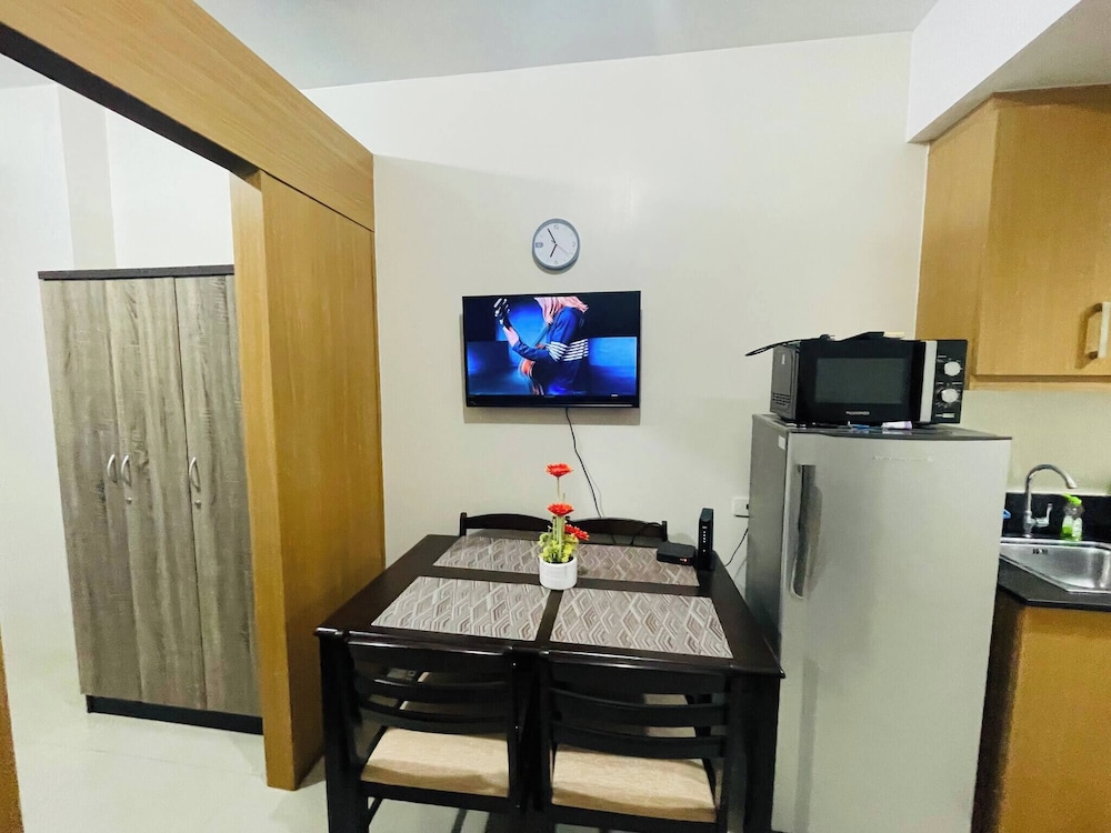 Fancy Pasay City Apartment for Rent - Mall of Asia Nearby Front of Mall Of Asia