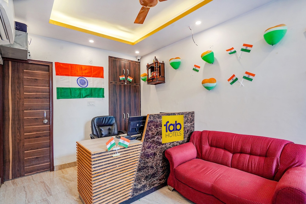 Lobby & Reception