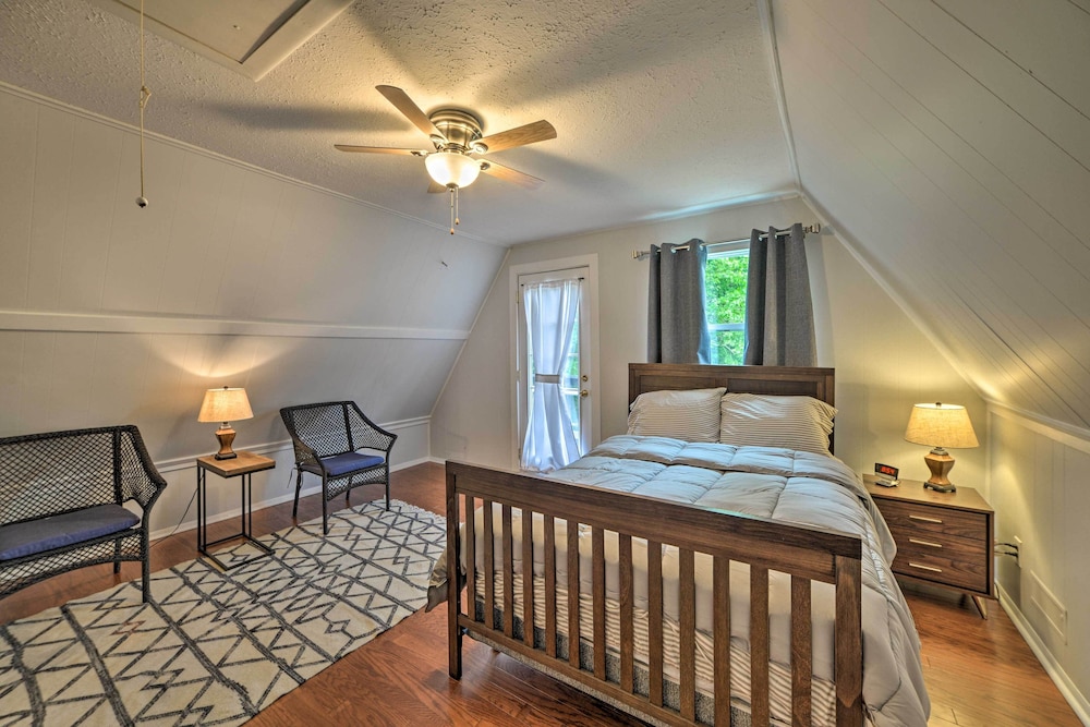 A-frame Cabin w/ Hot Tub, Walk to Kentucky Lake! view 3