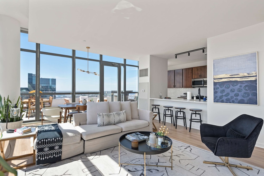 West Loop PH Fireplace Deck Incredible Views