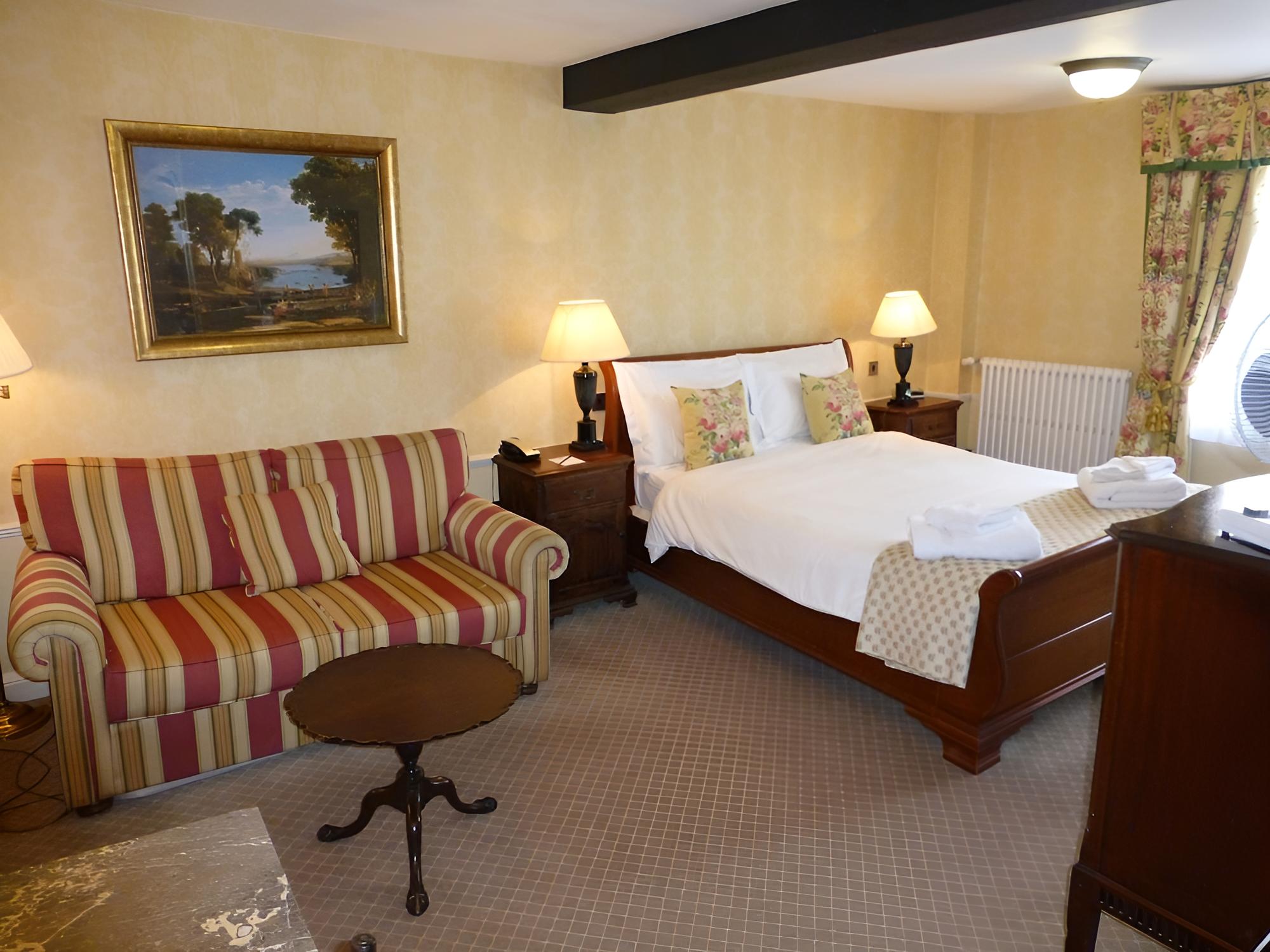Devizes Vacations - The Bear Hotel - Property Image 25