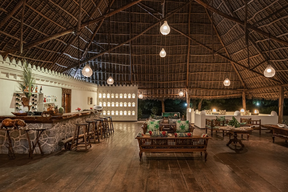 Hakuna Majiwe Beach Lodge