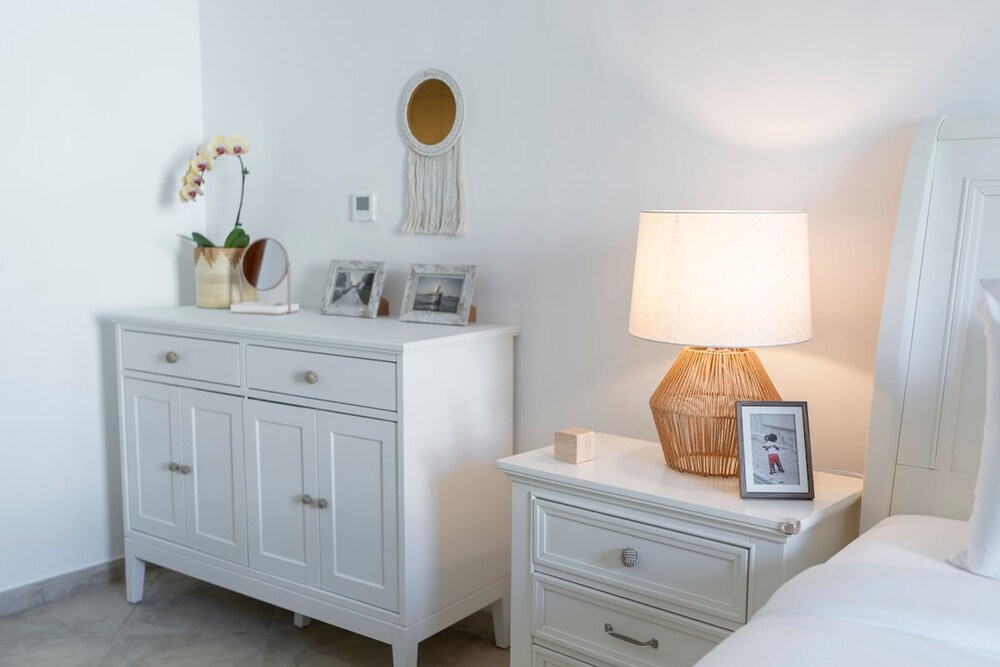 Cozy 1-bedroom Apartment for 5 in Motor City
