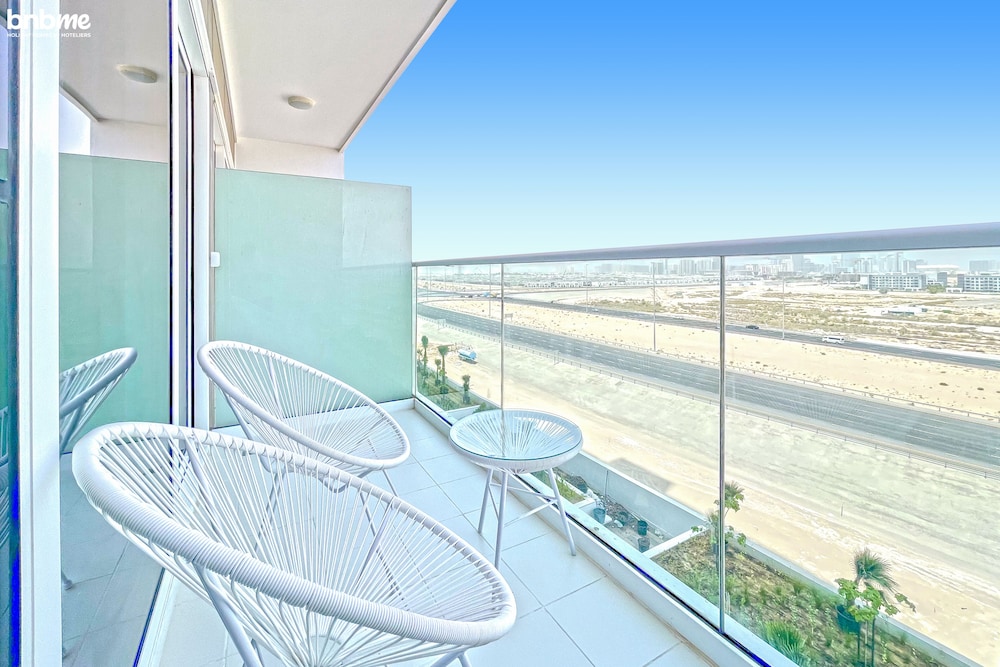 ST-Carson Tower B-715 by bnbme homes