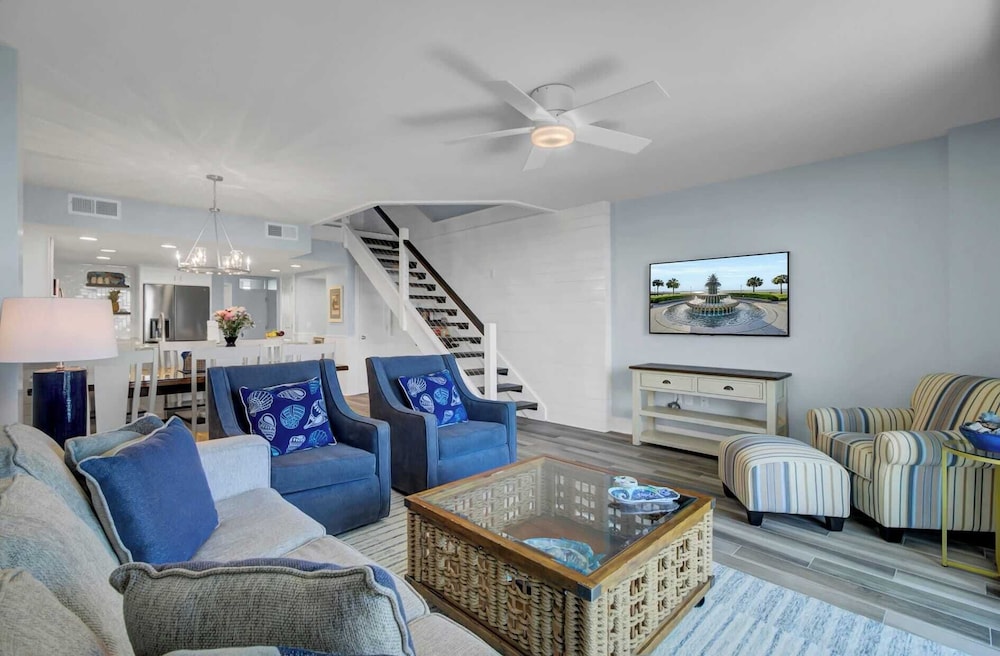 423 C Shipwatch by Avantstay Ocean Views Community Pool Close to Beach