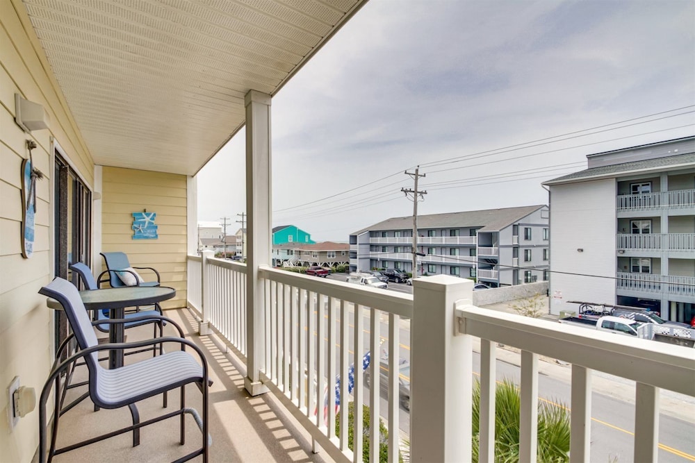 Grove Pointe 201 view 4