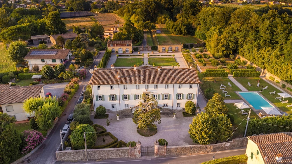 Villa Antica in Lucca