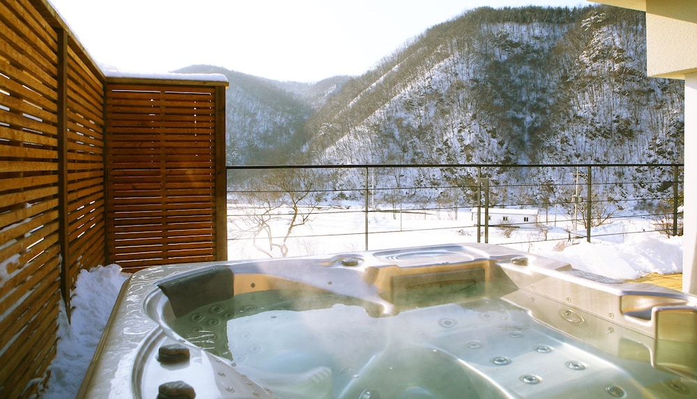 Skylake Pension