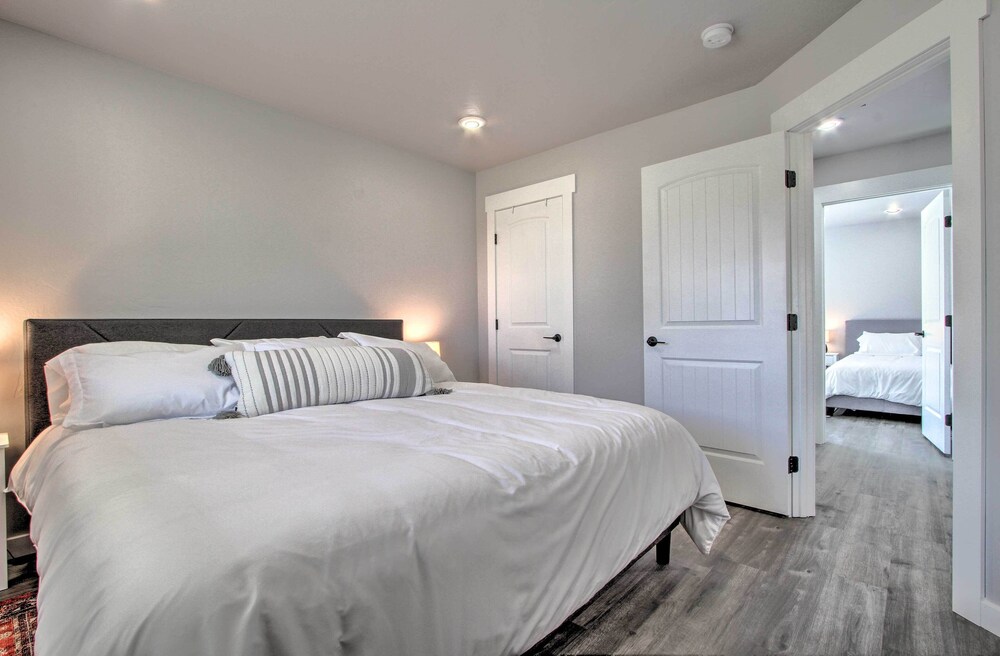 Bright + Modern Augusta Home - Walk to Town! view 4