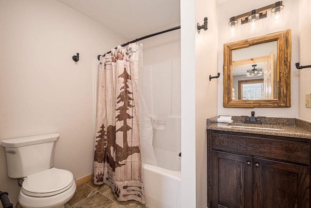 Mountain Crest Lodge - Property Image 6