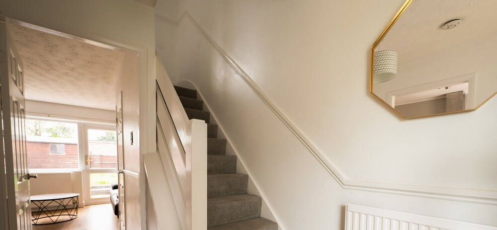 Popular Contractor 2-bed House in Lincoln