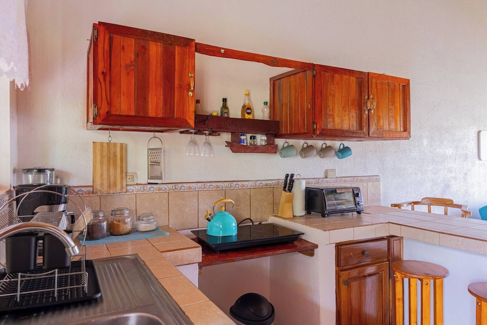 Cozy & Beautiful Casa Aire, Near Lake Park & Town