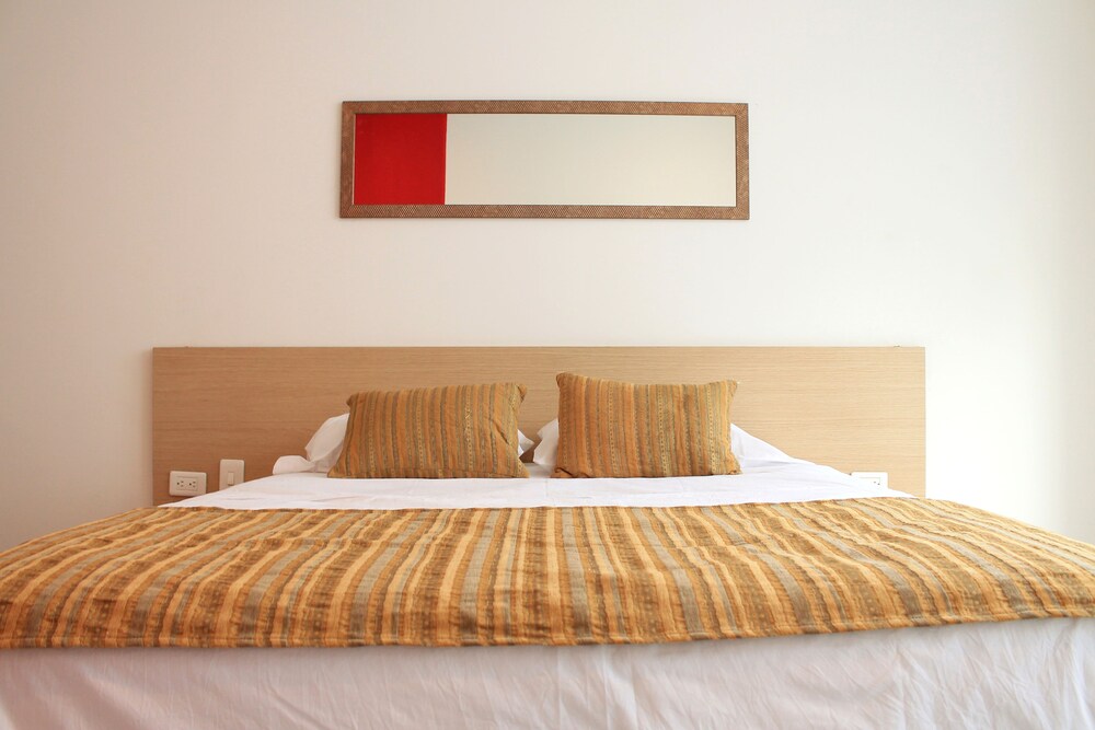 Color Hostel
