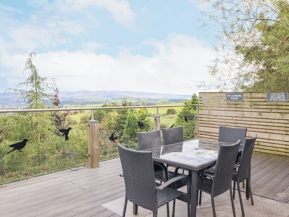 Hilltop Lodge