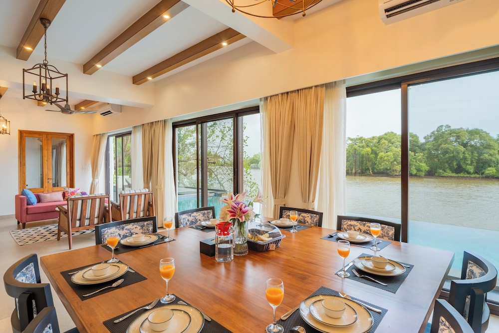 ELIVAAS VILLA FLEUVE