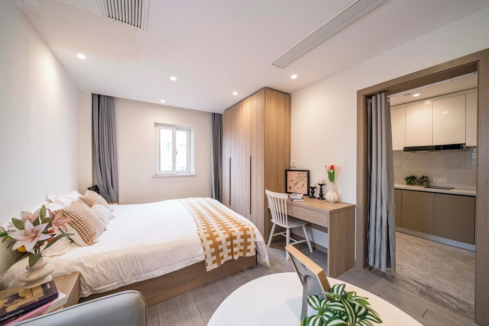 Book and Bed-QuYang Road