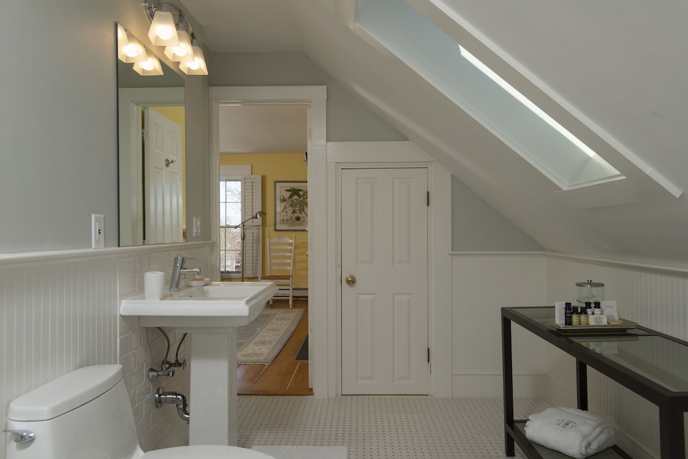 Liberty Hill Inn