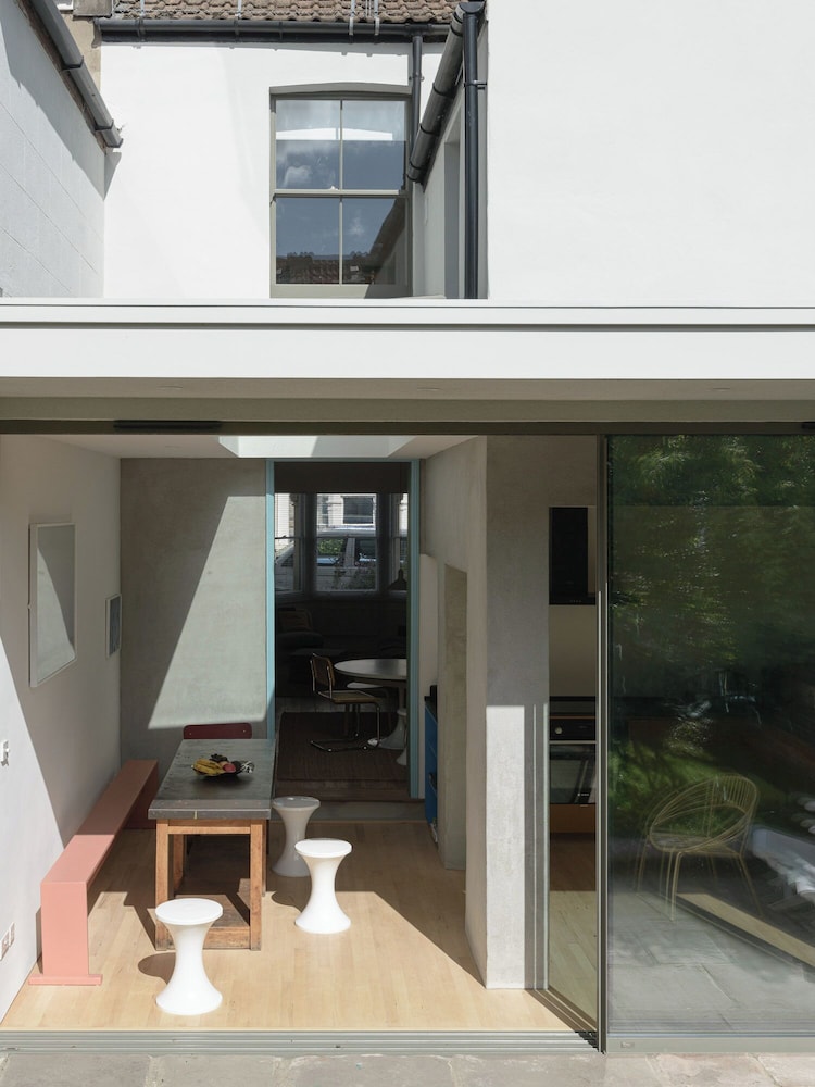 Beautiful 3 Bedroom Home in Bristol