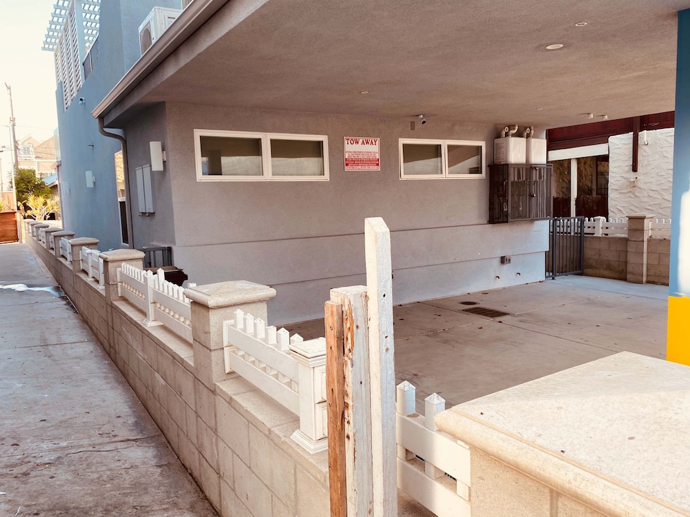Rent Mission Beach 3Br Combo Top 2 Units