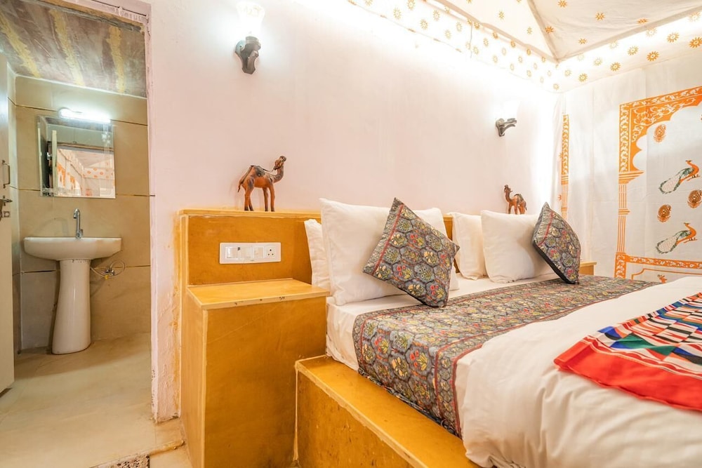 Sand World Desert Camp