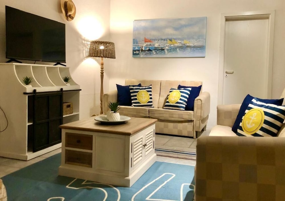 Serene Waterview Retreat 2 Bedrooms in Mönkebude, Germany