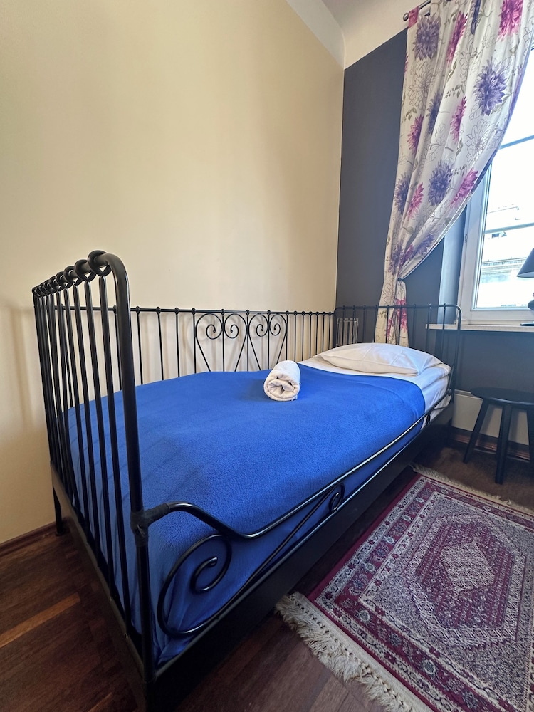 Chmielna Guest House