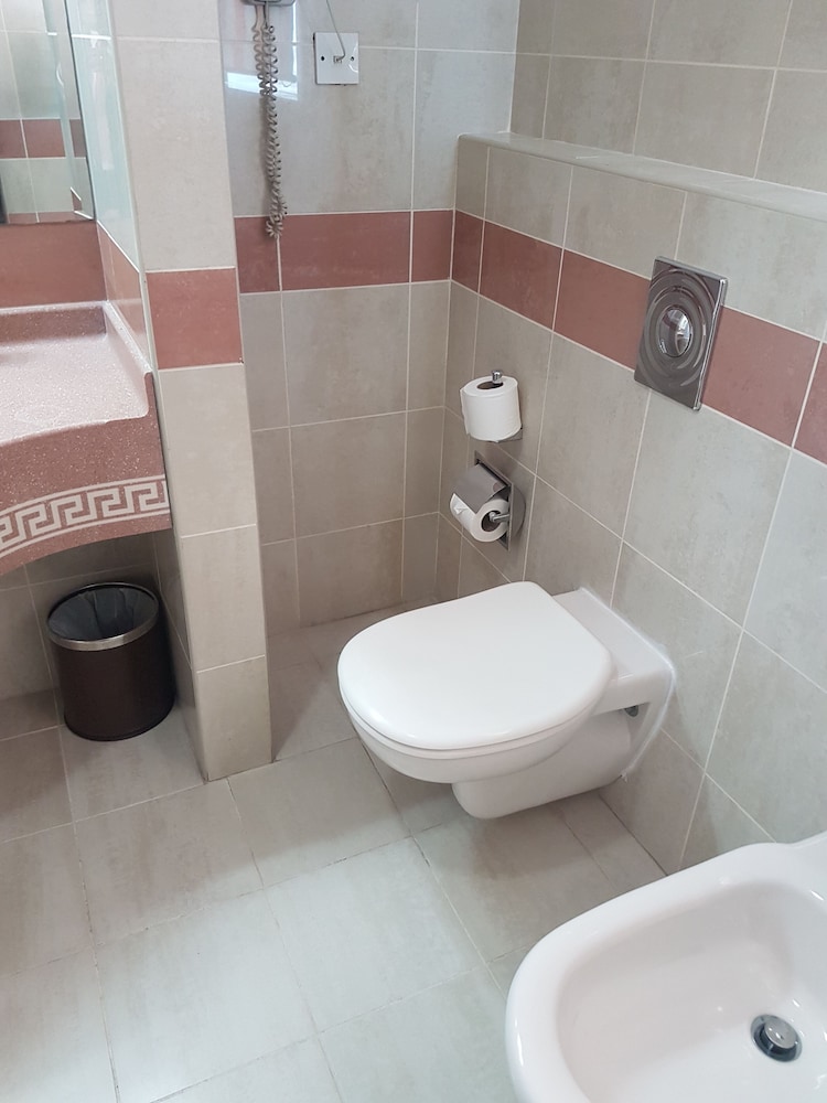 Platinum Hotel Apartment