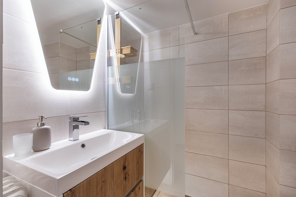 Viora Stunning Deluxe Studio in Athens