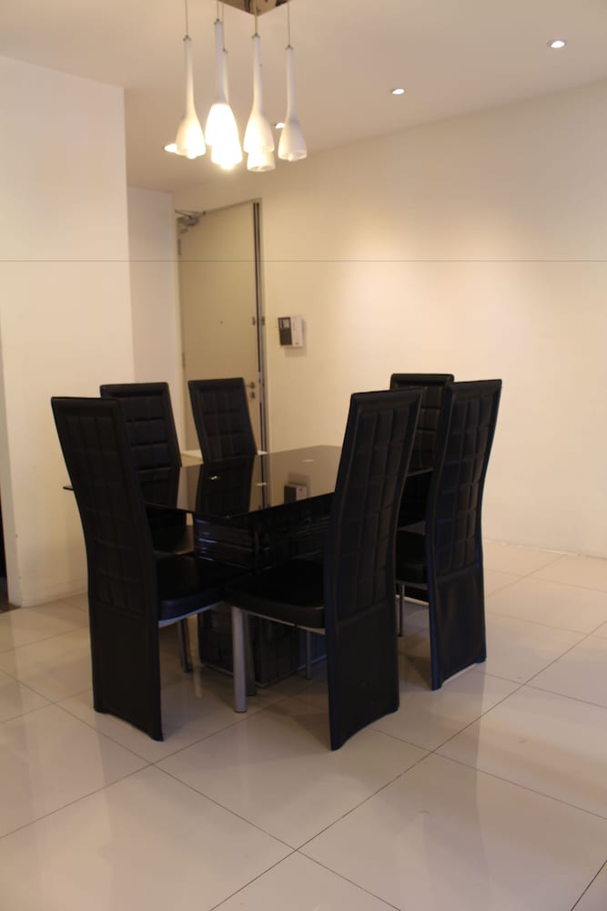 Peaceful Service Suites at Taragon Puteri Bintang photo 1