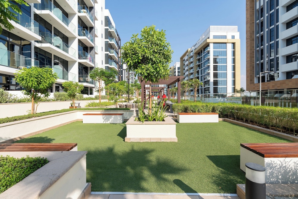 GLOBALSTAY. Azizi Riviera 34