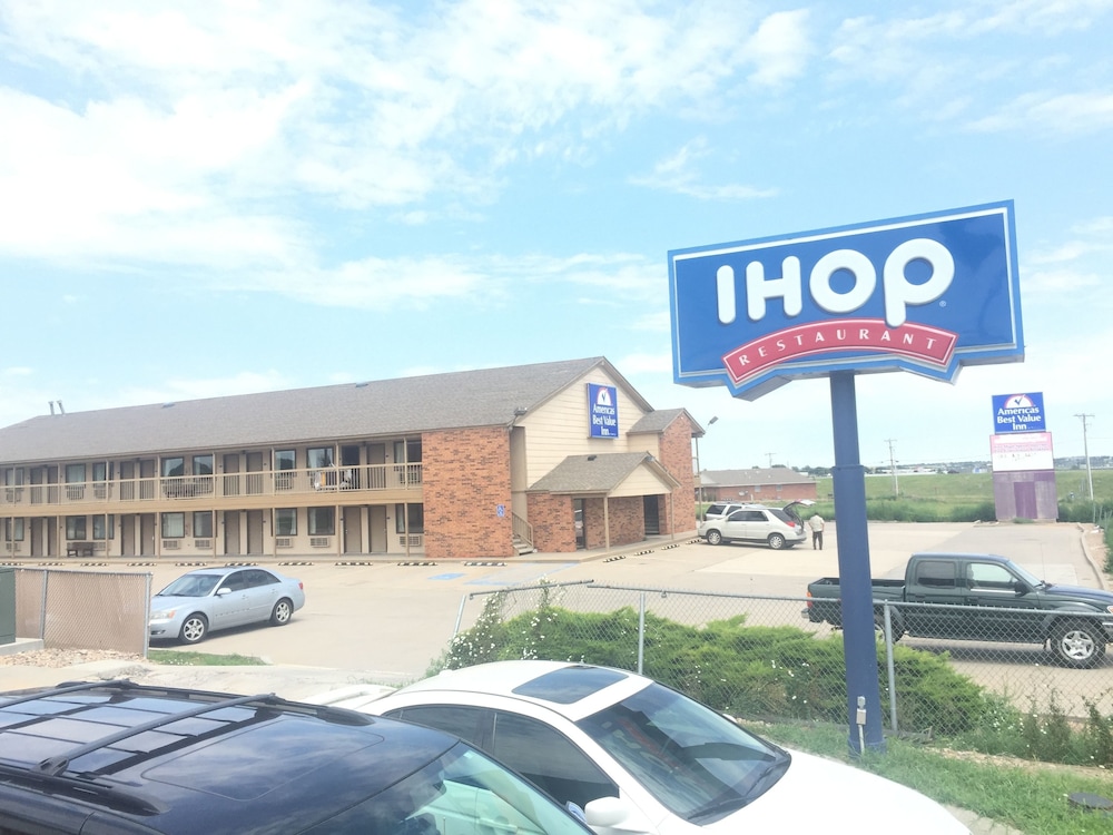 Garden City Vacations - Americas Best Value Inn Garden City - Property Image 5