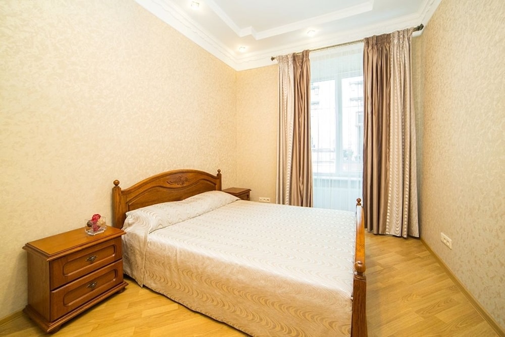 Apartment Virmenska 3 view 5
