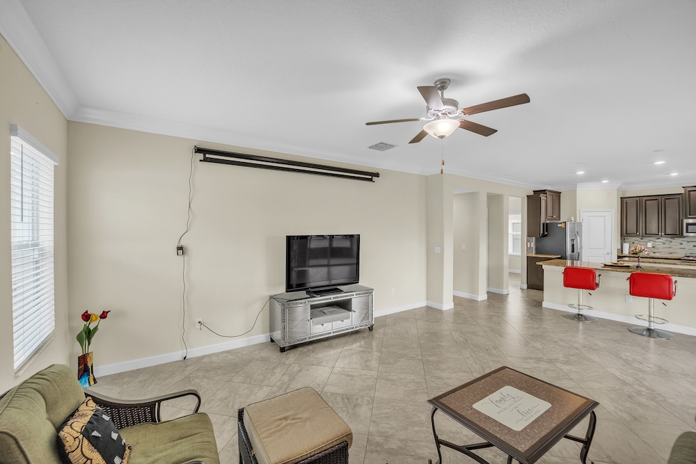 Modern Riverview Oasis Near Tampa Bay 5 Bedroom Home view 3
