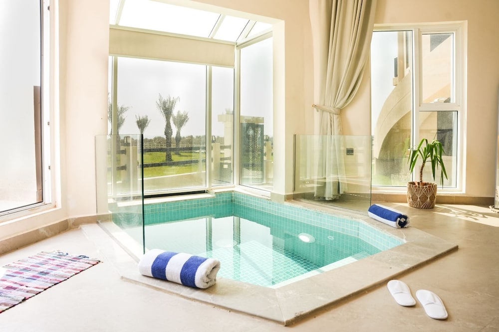 Dana Beach Resort - Al Ashkharah