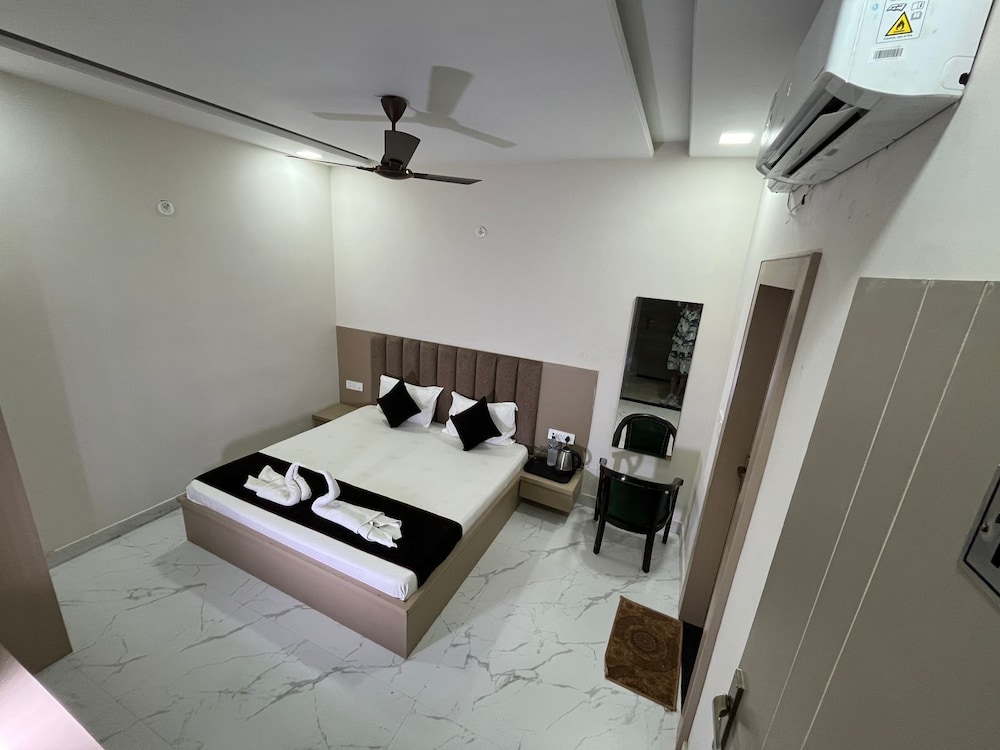 Hotel Shri Radha Sneh Mathura
