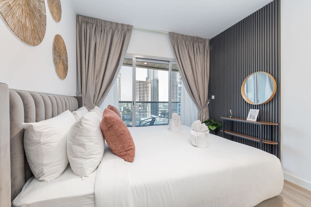 Cozy 1BR Gem in Marina With City Views