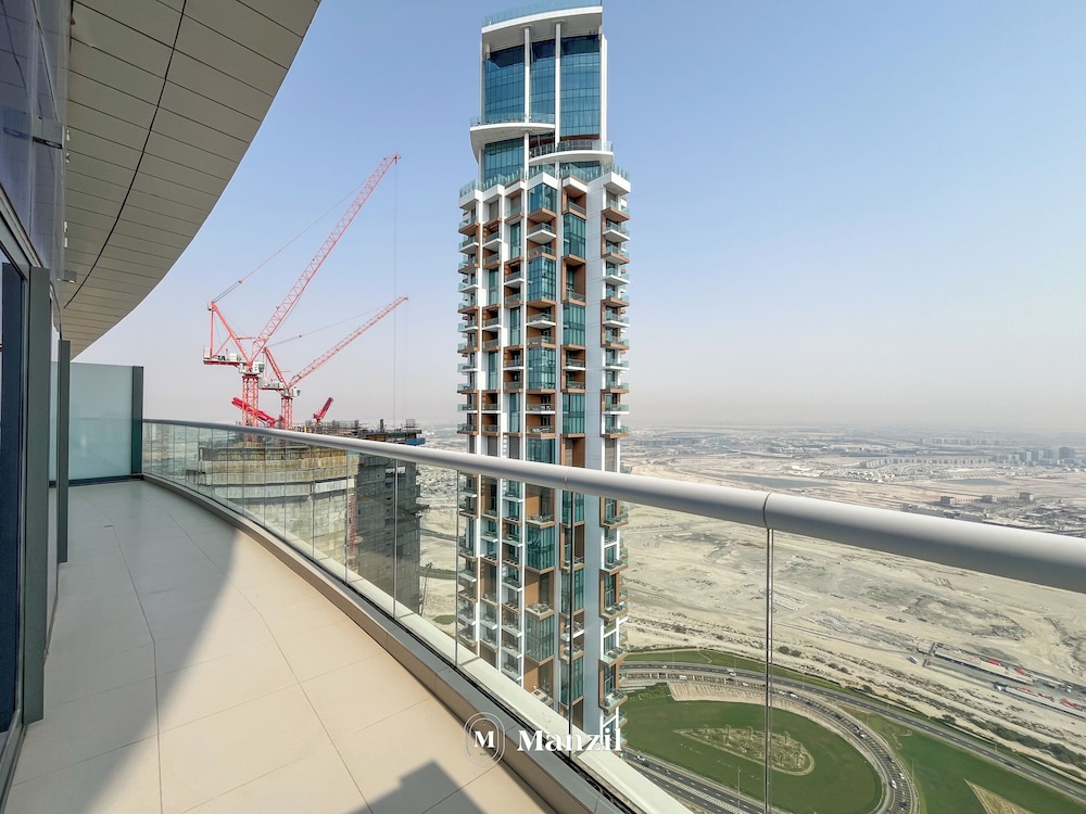 2BR Apt at Paramount with Stunning Views