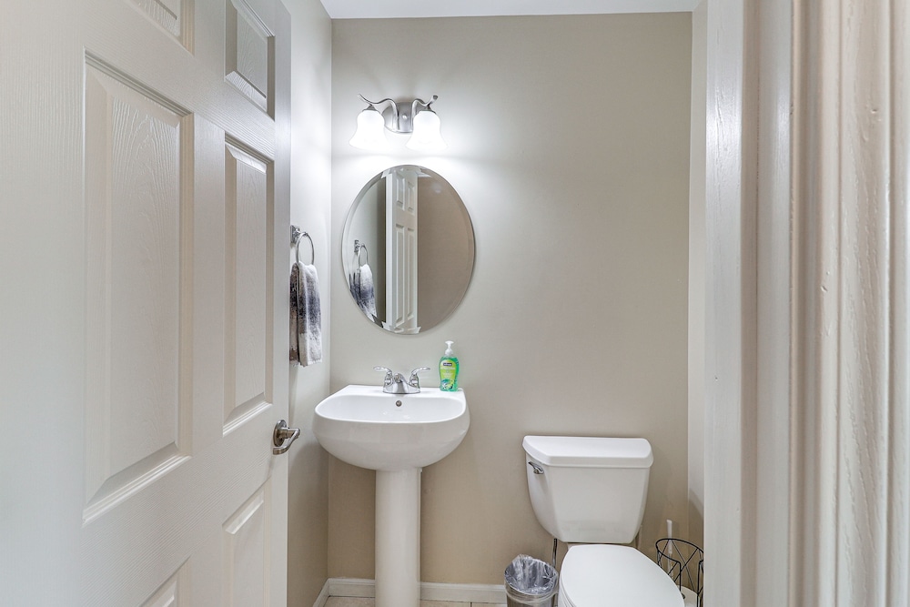 Family-friendly Townhome: 16 Mi to Pittsburgh! - Property Image 20